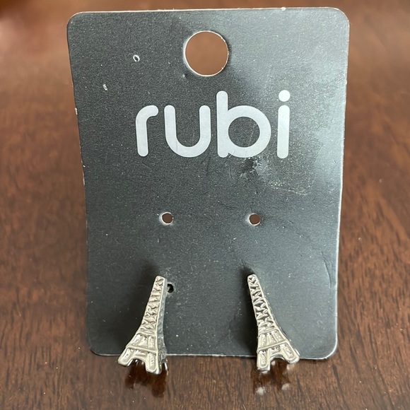 Eiffel Tower silver earrings - Picture 1 of 1